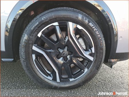 2025 Peugeot 5008 TOP SPEC ! BEV 73kwh 210hp GT ! €58,900 thumbnail