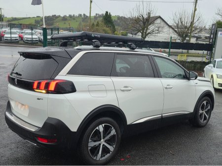 2017 Peugeot 5008 ( 172 REG ) 7 SEATER - DIGITAL DASH - CAMERA - ALLOYS - CARPLAY ANDROID AUTO EU RADIO PEARL WHITE €24,950 thumbnail