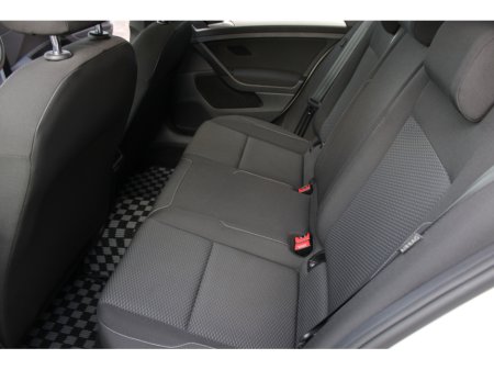 2018 Volkswagen Golf 1.2TSI COMFORTLINE PLUS WITH ONLY 40,000 KMS // BRAND NEW 18 INCH GTI ALLOYS // BUY WITH CONFIDENC AA AND SIMI APPROVED DEALER 2025 // FINANCE ARRANGED // ALL TRADE INS WELCOME // €19,950 thumbnail