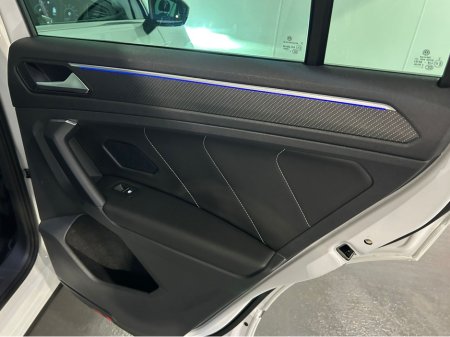 2023 Volkswagen Tiguan R-LINE 1.4 TSI PHEV S- DSG €38,950 thumbnail