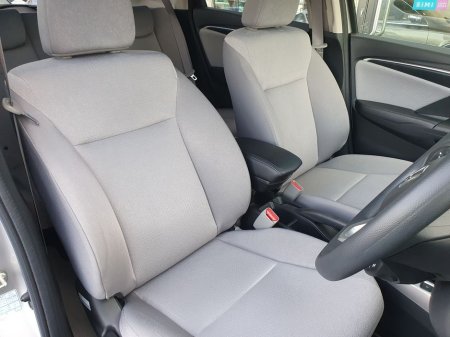 2016 Honda Fit 1.5 SELF CHARGING HYBRID €11,500 thumbnail