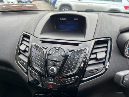 2017 Ford Fiesta - thumbnail 18