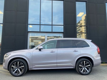 2025 Volvo XC90 - thumbnail 8