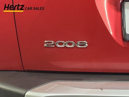 2023 Peugeot 2008 - thumbnail 11