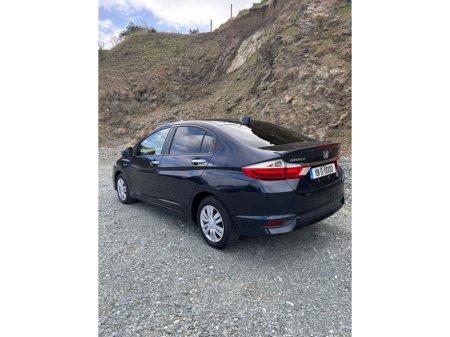 2019 Honda Grace - thumbnail 4