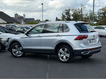 2023 Volkswagen Tiguan ELEGANCE 2.0 TDI 150BHP * VIRTUAL COCKPIT, REAR VIEW CAMERA, FRONT & REAR SENSORS, ADAPTIVE CRUISE CONTROL, SUNROOF, 3 STAGE HEATED SEASTS, PARK ASSIST, SATELLITE NAVIGATION, APPLE CARPLAY* €40,950