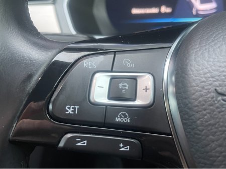 2017 Volkswagen Passat HIGHLINE 1.6 TDI MANUAL 6SPEED FWD 120HP 4DR €14,500 thumbnail