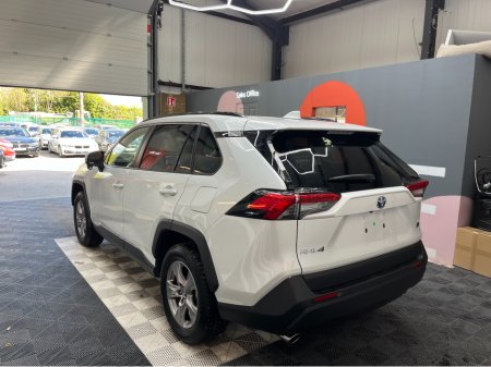 2024 Toyota Rav4 - photo 4