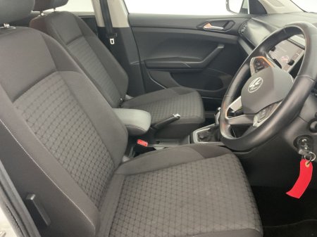 2023 Volkswagen T-Cross LIFE 1.0 TSI D7F 110HP thumbnail