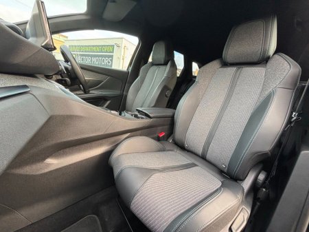 2023 Peugeot 3008 ALLURE PREMIUM+ PHEV €29,995 thumbnail