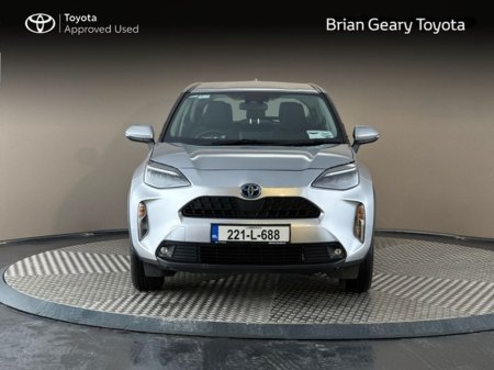 2022 Toyota Yaris Cross HYBRID LUNA €23,950 thumbnail
