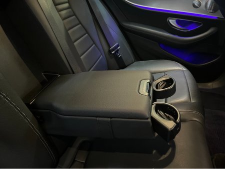 2018 Mercedes-Benz E Class 2018 MERCEDES-BENZ E220D AVANTGARDE 2.0 AUTOMATIC / CRUISE CONTROL / 360° PARKING CAMERA / ELECTRIC MEMORY HEATED FRONT AND REAR SEATS / PADDLE SHIFTERS / APPLE CARPLAY / AMBIENT LIGHTS thumbnail