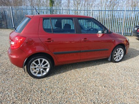 2014 Skoda Fabia - thumbnail 7