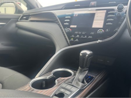 2019 Toyota Camry Hybrid – Pearl White, High Spec, JBL, Mint €20,750 thumbnail