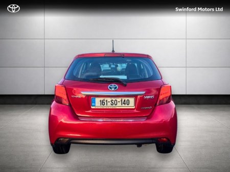 2016 Toyota Yaris YARIS HYBRID LUXURY MC thumbnail