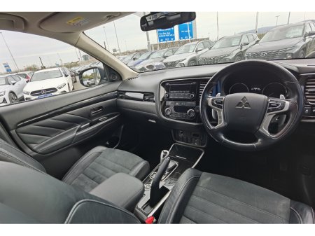 2015 Mitsubishi Outlander - thumbnail 13