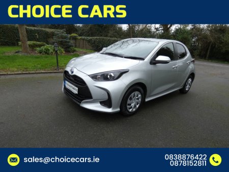 2021 Toyota Yaris - thumbnail 2