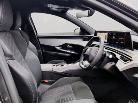 2025 Peugeot 5008 - thumbnail 4