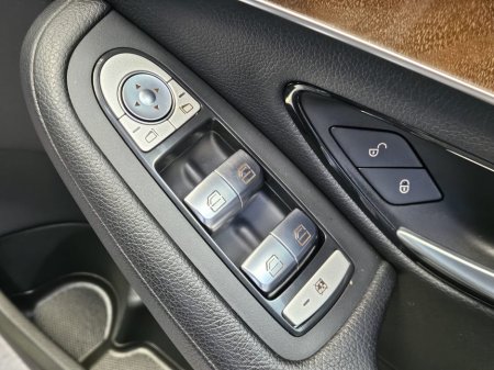 2015 Mercedes-Benz C Class - thumbnail 7