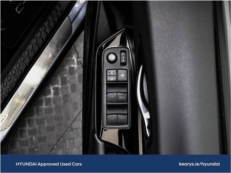 2023 Toyota C-HR 1.8 HYBRID SPORT €30,790 thumbnail