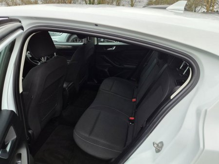 2019 Ford Focus - thumbnail 6