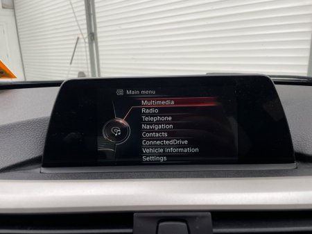 2017 BMW 3 Series - thumbnail 24