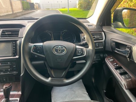 2016 Toyota Camry  €12,950 thumbnail