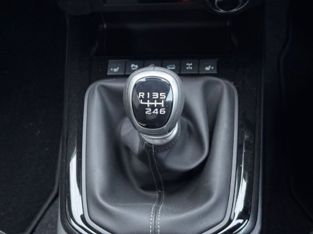 2025 Isuzu D-MAX V-CROSS DCB €48,851 thumbnail