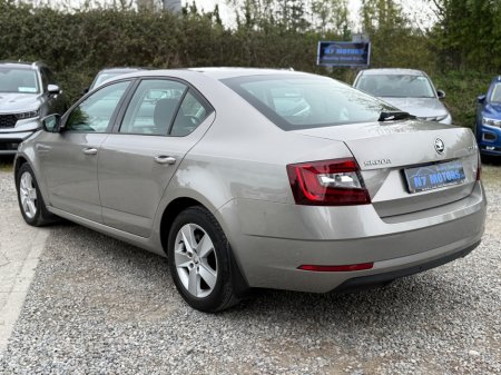 2017 Skoda Octavia - thumbnail 5