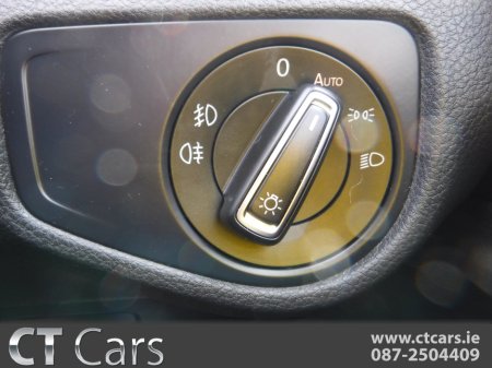 2016 Volkswagen Golf - thumbnail 13