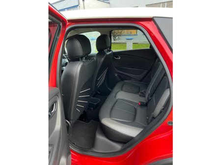 2015 Renault Captur 20 R20 SIGNATURE TCE 90 2015 4DR €9,750 thumbnail