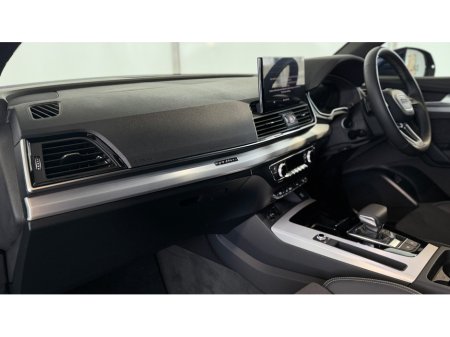 2024 Audi Q5 S LINE 50 TFSI E QUATTRO €52,800 thumbnail