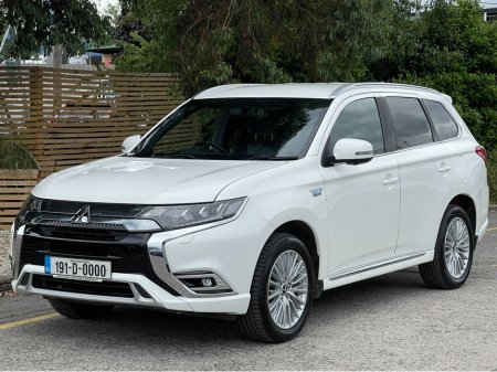 2019 Mitsubishi Outlander 4H PHEV CVT...FINANCE AVAILABLE...WARRANTY INCLUDED