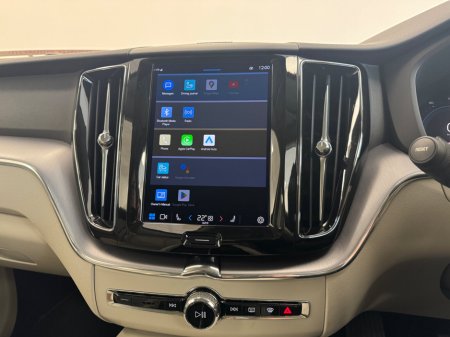 2022 Volvo XC60 - thumbnail 15