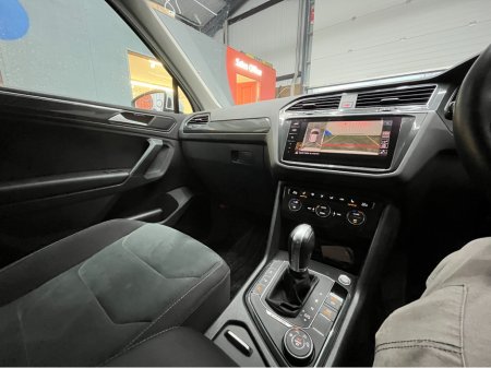 2018 Volkswagen Tiguan - thumbnail 17