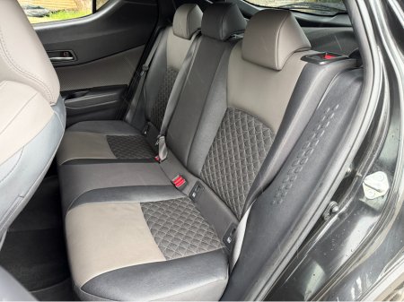 2023 Toyota C-HR HYBRID...KEYLESS ENTRY thumbnail