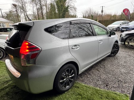 2020 Toyota Prius - thumbnail 16