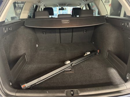 2012 Volkswagen Passat DBA-3CCAX €9,975 thumbnail