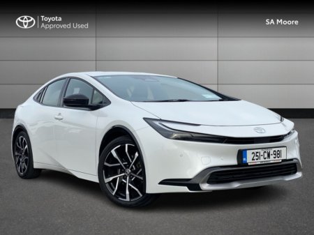2025 Toyota Prius PLUG-IN HYBRID with LEATHER €38,250