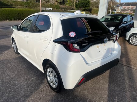 2022 Toyota Yaris - thumbnail 4