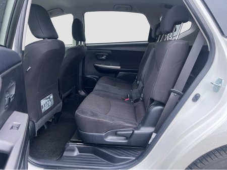 2020 Toyota Prius Alpha 2020 Toyota Prius Alpha  Self Charging Hybrid Automatic €19,950 thumbnail