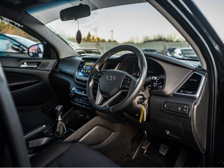 2016 Hyundai Tucson 2016 Tucson 1.7d Comfort plus/Irish car/1yr warran €14,888 thumbnail