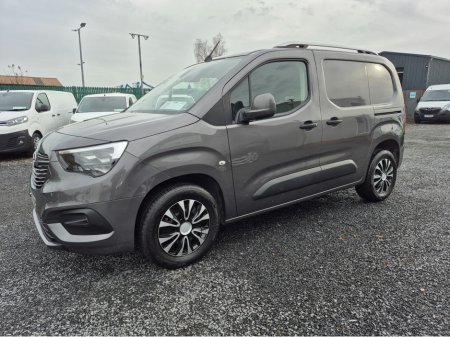 2022 Opel Combo MY21-SPRT-L1H1-1.5 100PS D-5SP €14,950