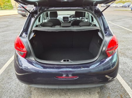 2017 Peugeot 208 - view 4