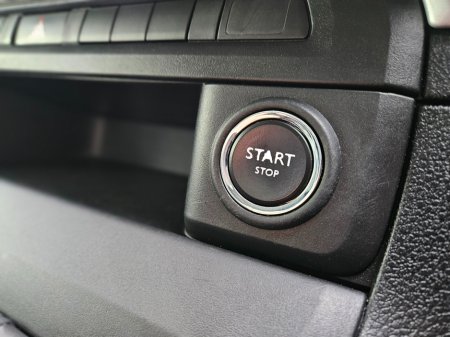 2019 Peugeot Expert  €29,950 thumbnail