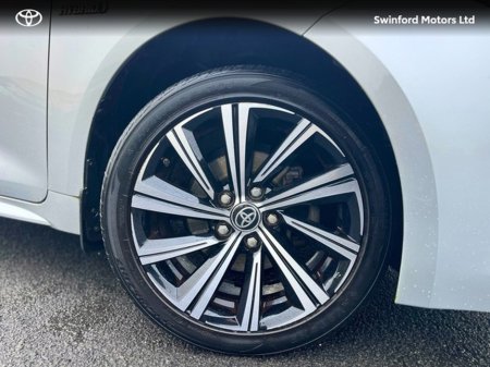 2022 Toyota Corolla HYBRID L/SPORT HB 4DR €26,950 thumbnail