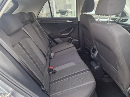 2024 Volkswagen T-Roc Spec ED 1.0tsi M6F 116HP €28,950 thumbnail