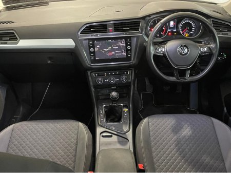 2018 Volkswagen Tiguan - thumbnail 3