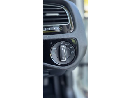 2016 Volkswagen Golf 1.4 TSI DSG 5DR 150HP Highline €16,995 thumbnail