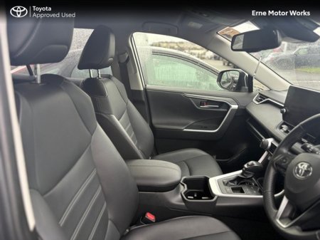 2024 Toyota Rav4 RAV4 HYBRID SOL €43,950 thumbnail